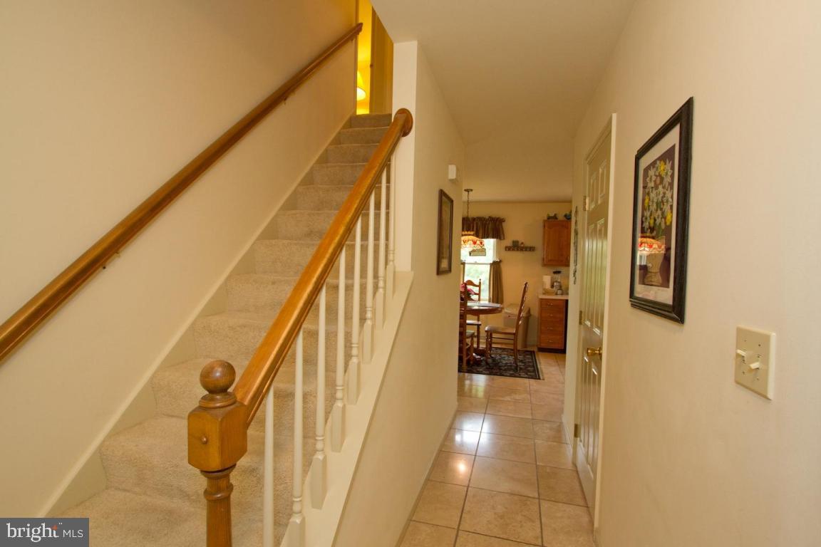 9 Edgewood Drive Lititz, PA 17543 - Photo 7 of 32 Gallery Image 7