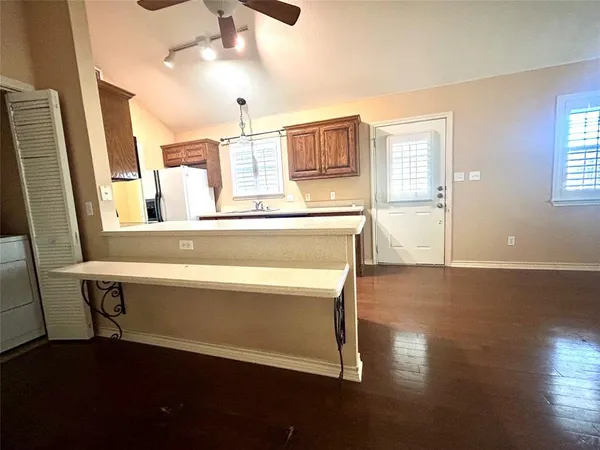 $1,350 | 335 East Donna Drive, Unit A, Wylie, TX 75098