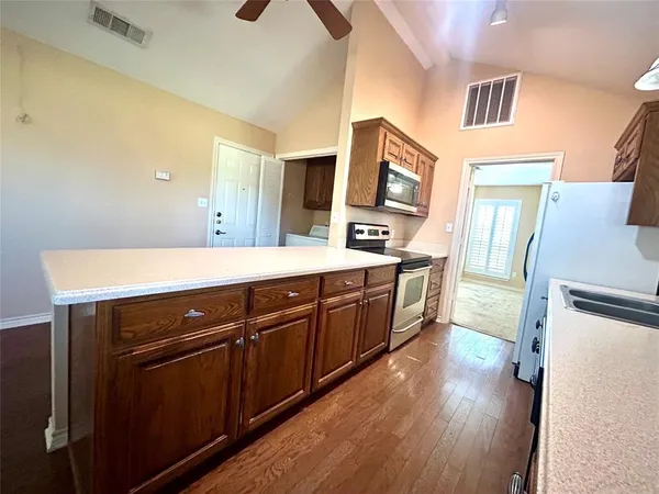 $1,350 | 335 East Donna Drive, Unit A, Wylie, TX 75098