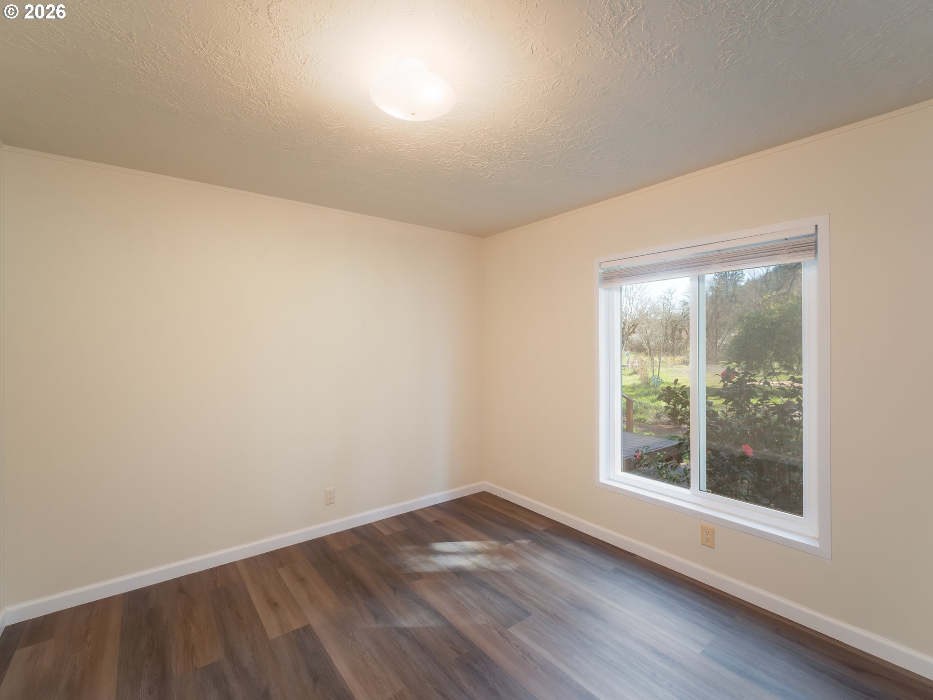 238 Ball Lane Riddle, OR 97469 - Photo 16 of 33