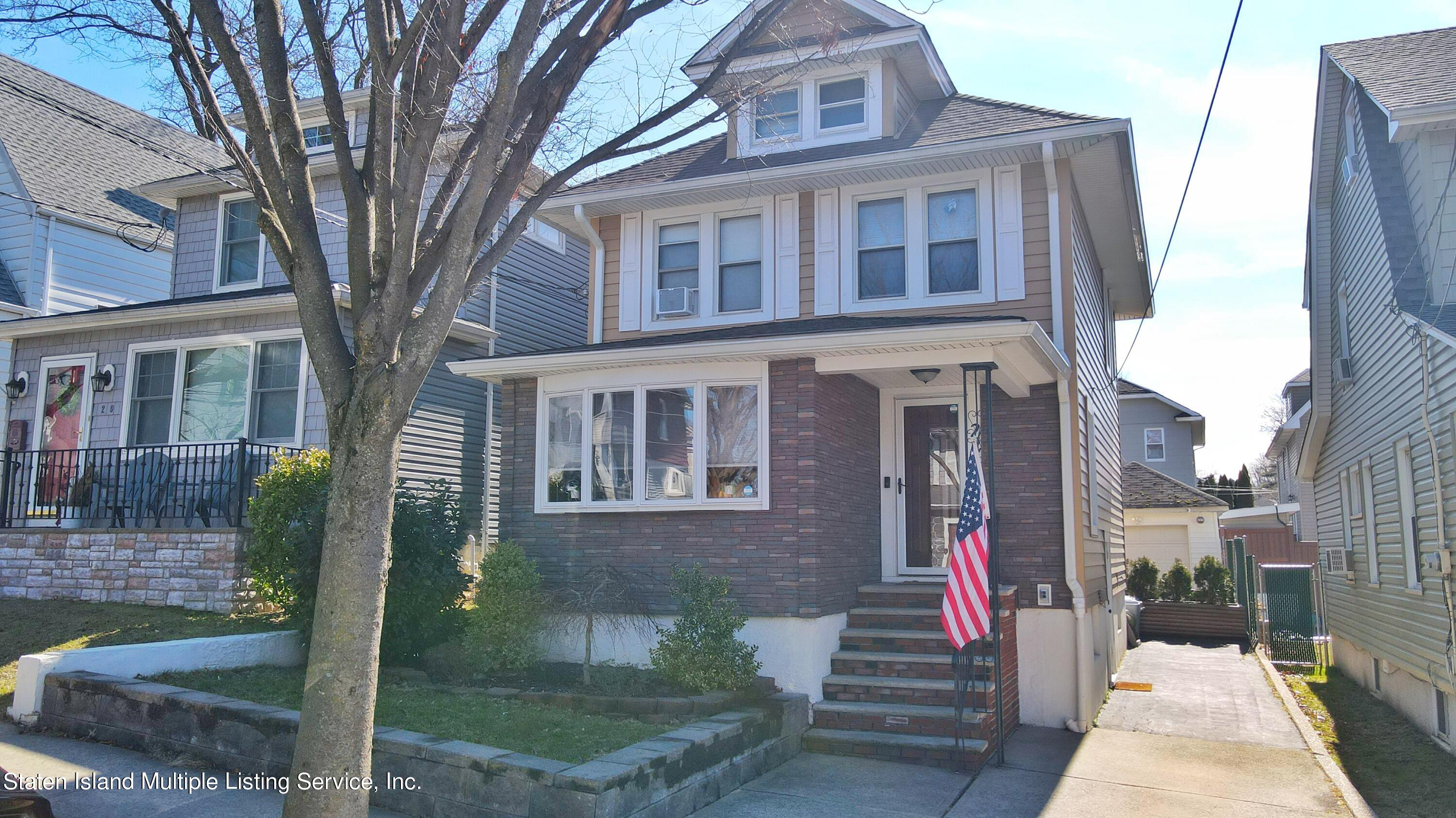 22 Maine Avenue Staten Island, NY 10314 - Photo 3 of 60 Photo Mar 03, 11 54 52 AM