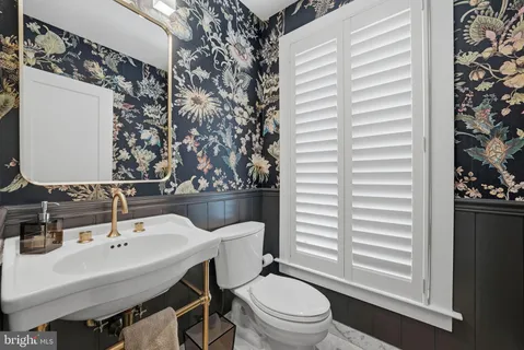 $1,999,999 | 223 Montgomery Street, Alexandria, VA 22314
