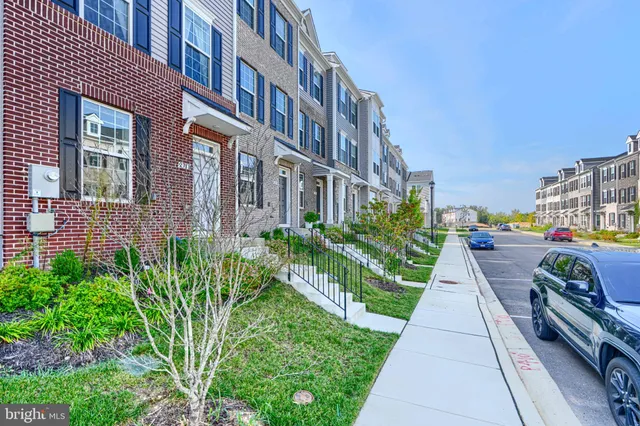 $3,300 | 2718 Lanham Hill Circle, Upper Marlboro, MD 20774