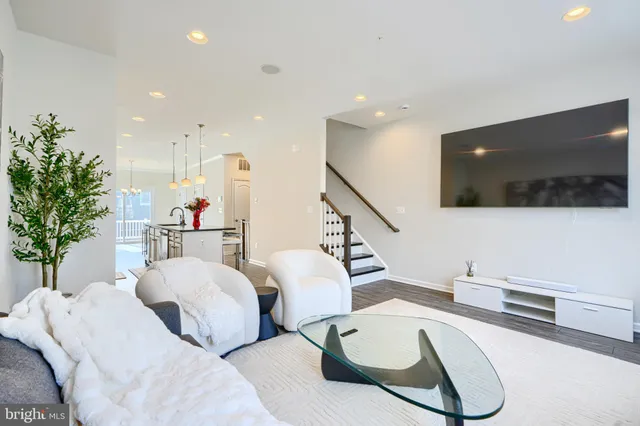 $3,300 | 2718 Lanham Hill Circle, Upper Marlboro, MD 20774