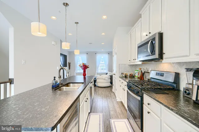 $3,300 | 2718 Lanham Hill Circle, Upper Marlboro, MD 20774