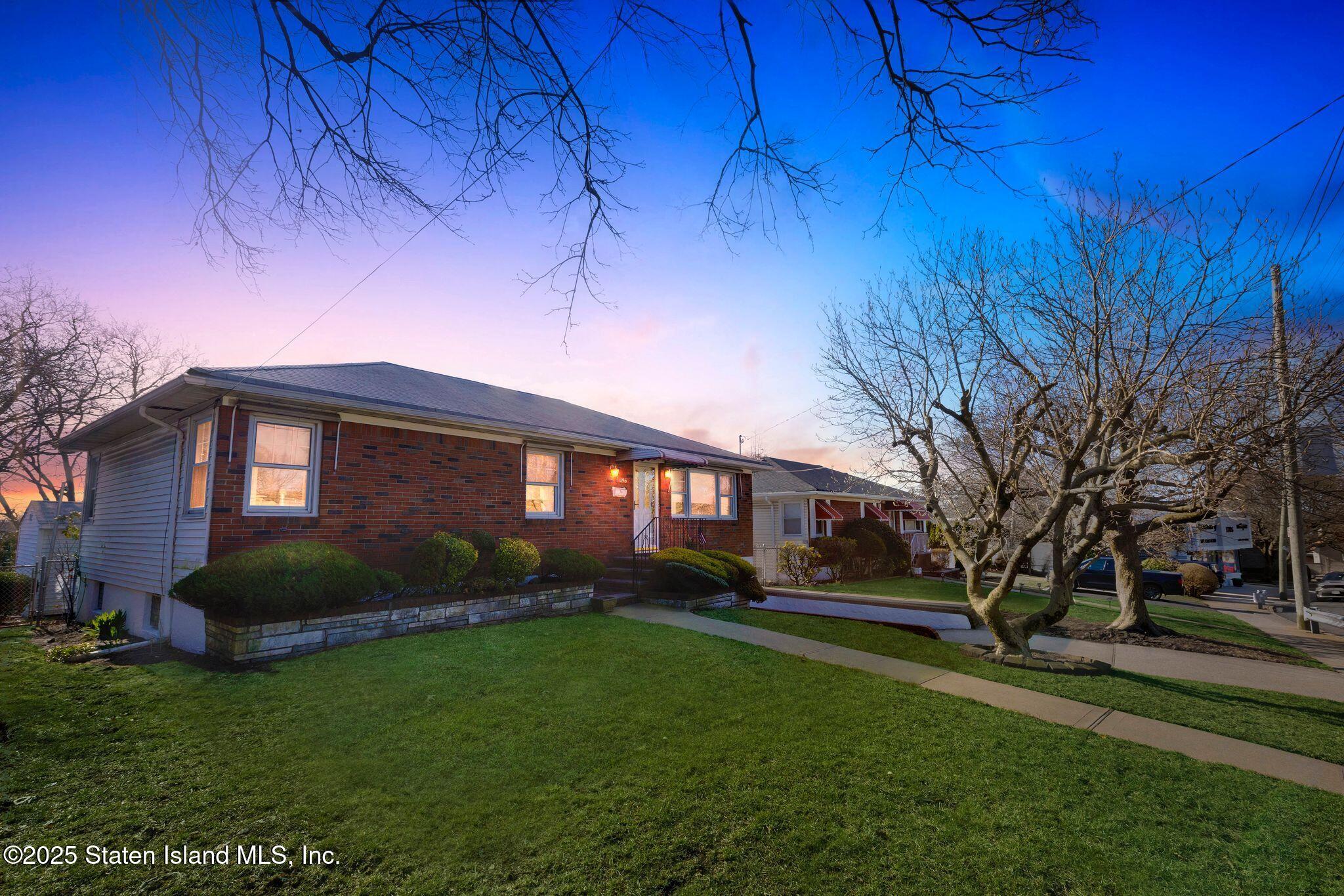 1196_Richmond_Rd_Staten_Island_NY_10304_
