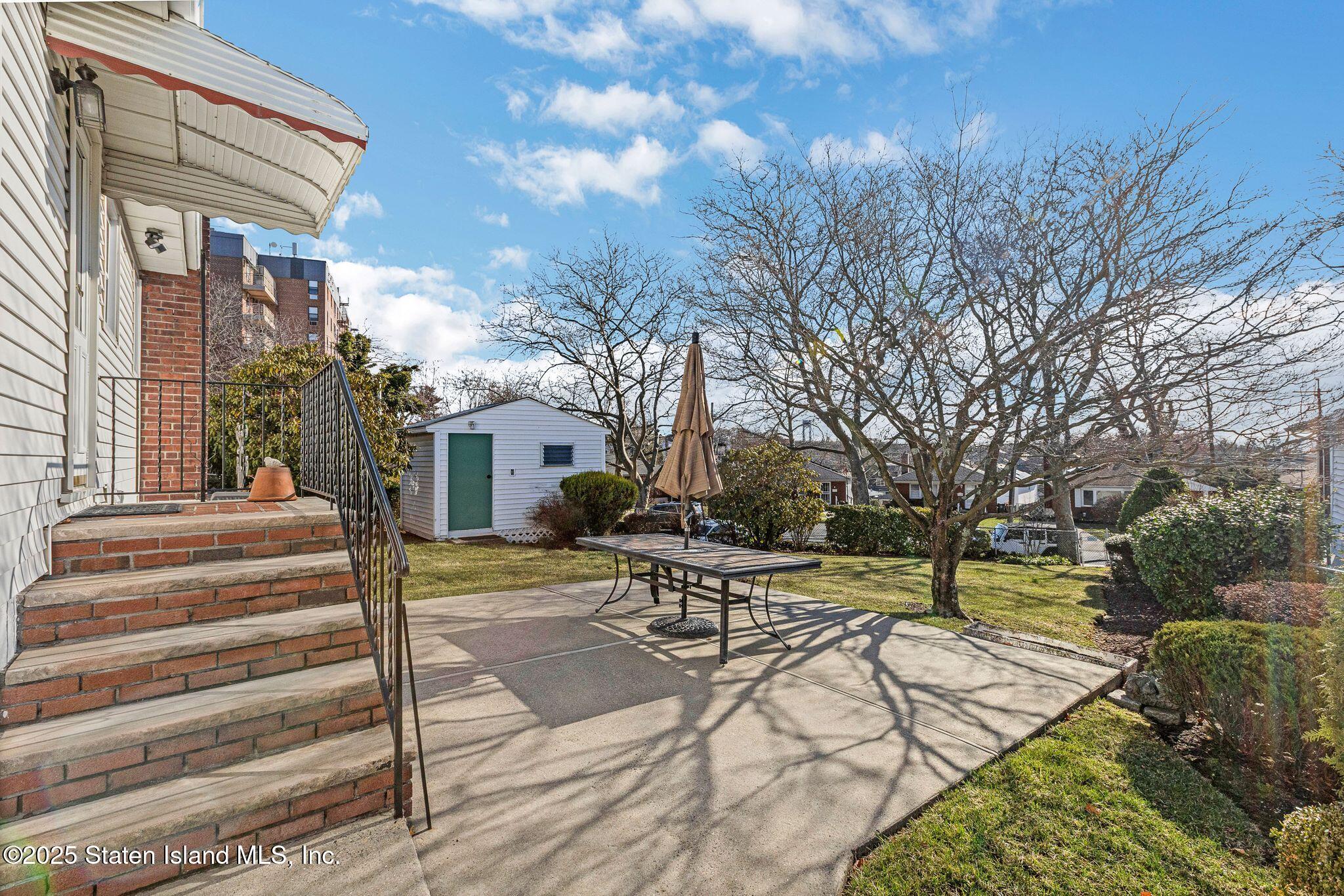 1196 Richmond Road Staten Island, NY 10304 - Photo 23 of 25 1196_Richmond_Rd_Staten_Island_NY_10304_