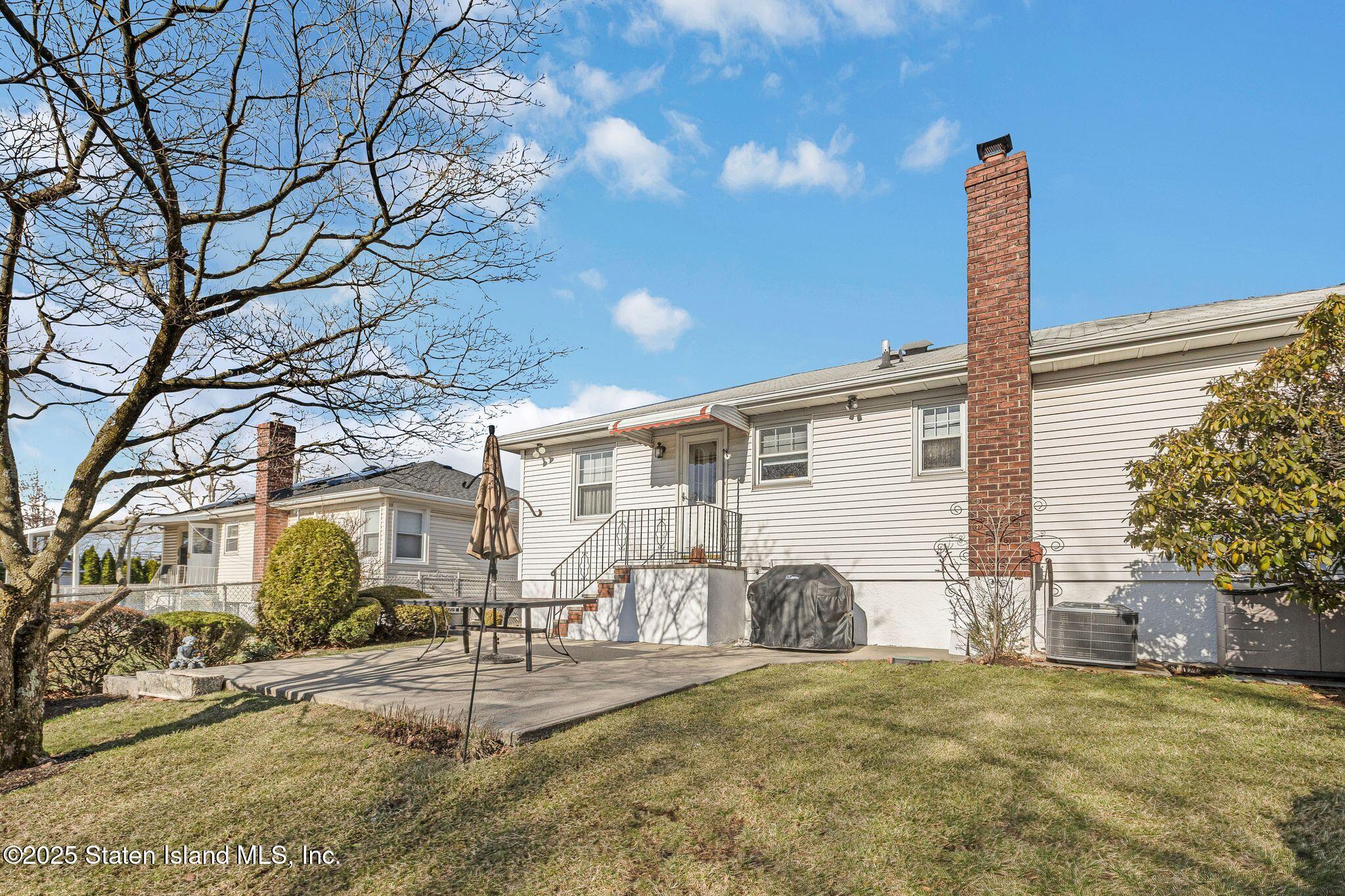 1196 Richmond Road Staten Island, NY 10304 - Photo 25 of 25 1196_Richmond_Rd_Staten_Island_NY_10304_