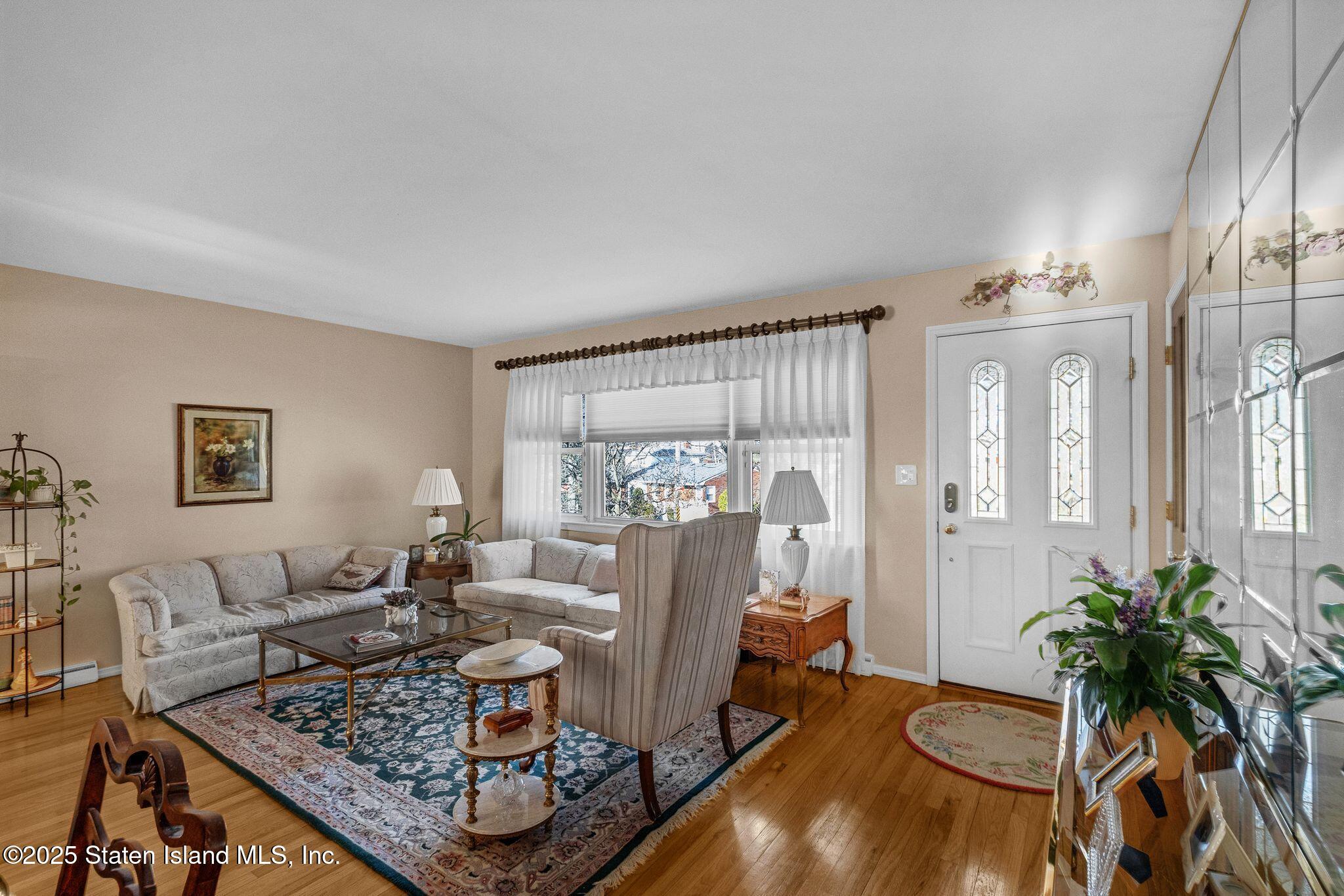 1196 Richmond Road Staten Island, NY 10304 - Photo 6 of 25 1196_Richmond_Rd_Staten_Island_NY_10304_