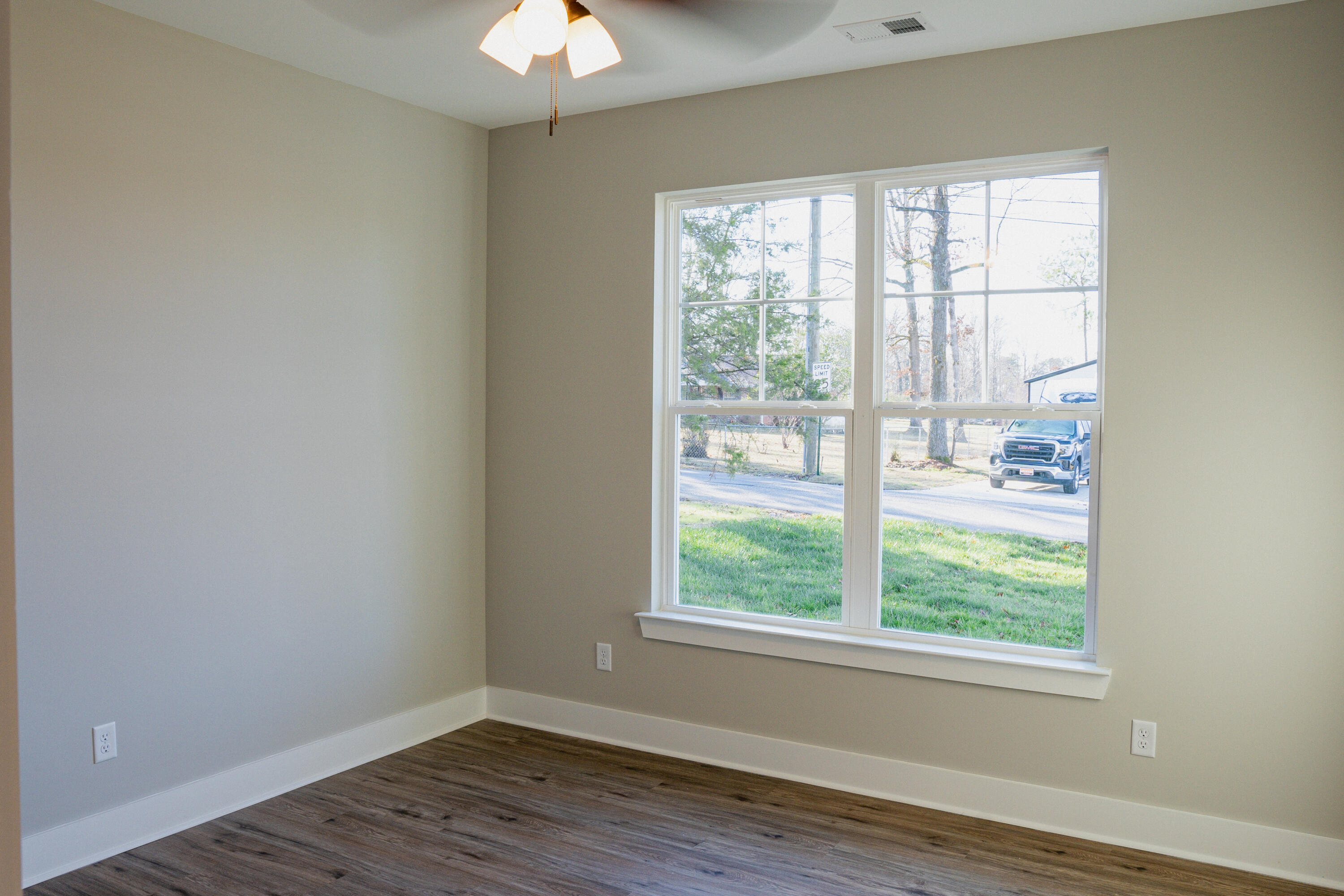 8107 Graham Road Chattanooga, TN 37421 - Photo 21 of 31 realestate-11