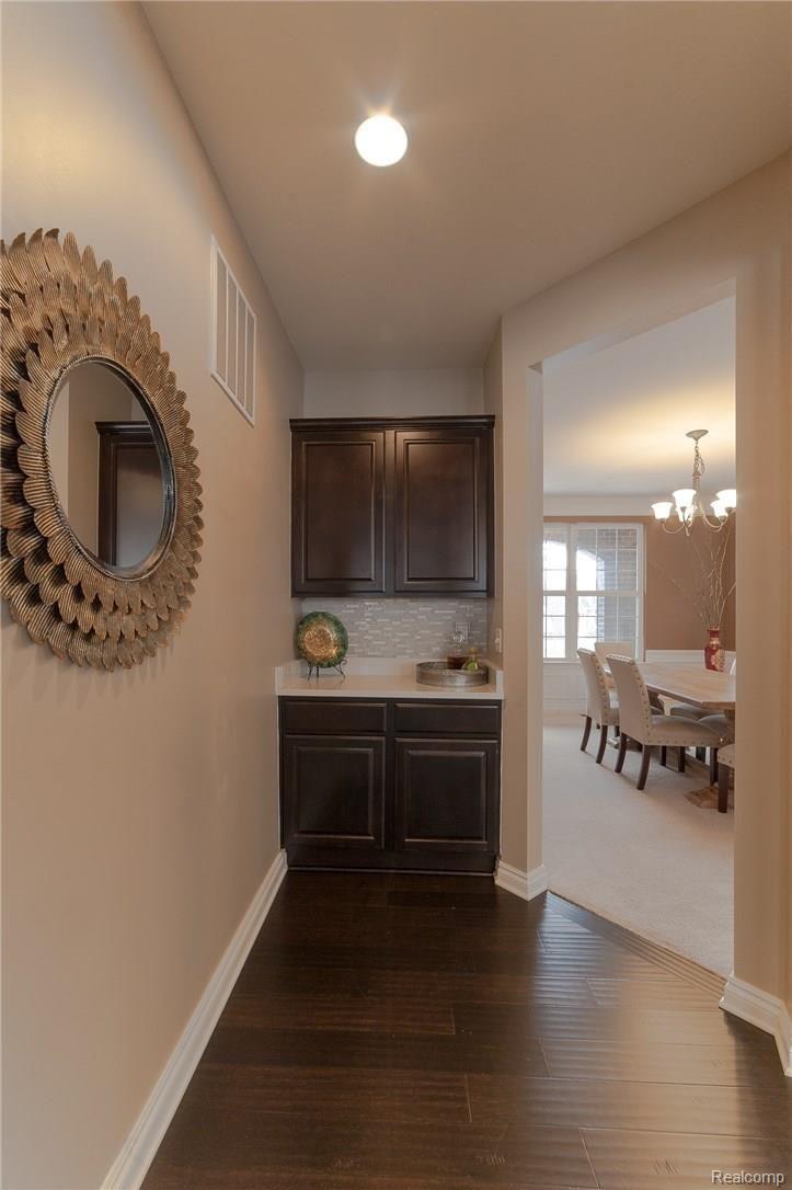 6965 Oakhurst Ridge Road Clarkston, MI 48348 - Photo 15 of 39 6965 Oakhurst-18.jpg