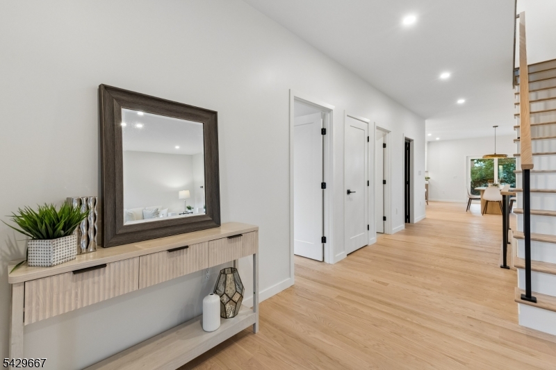 22 Reeve Circle Millburn, NJ 07041 - Photo 2 of 45 Gallery Image 2