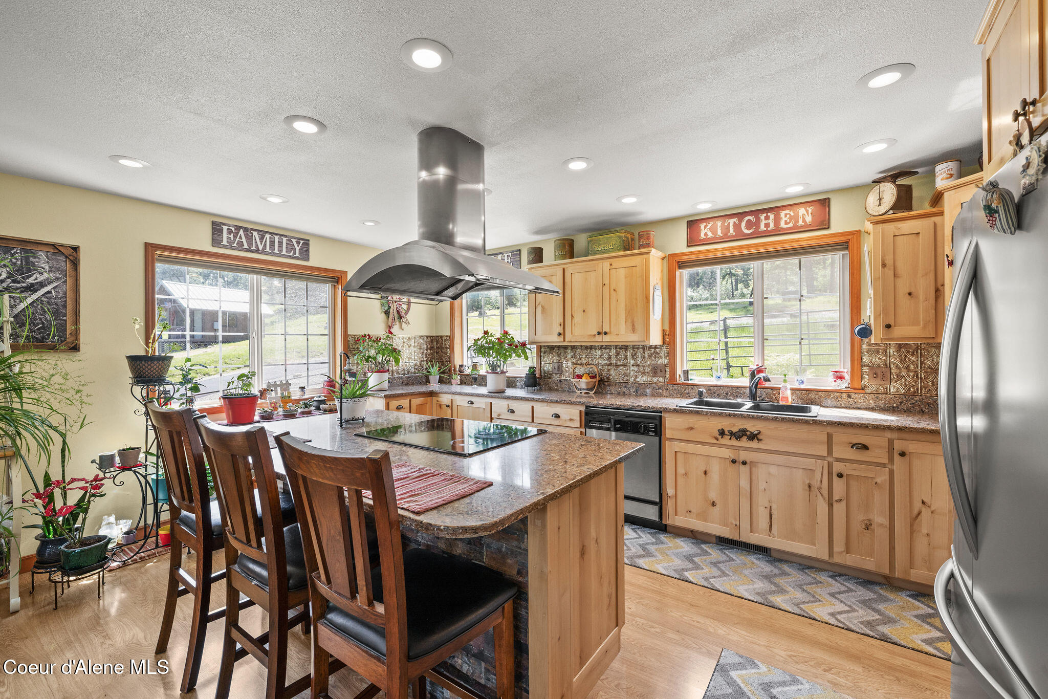 4125 South Wolf Lodge Terrace Road Coeur D'Alene, ID 83814 - Photo 18 of 55 Kitchen