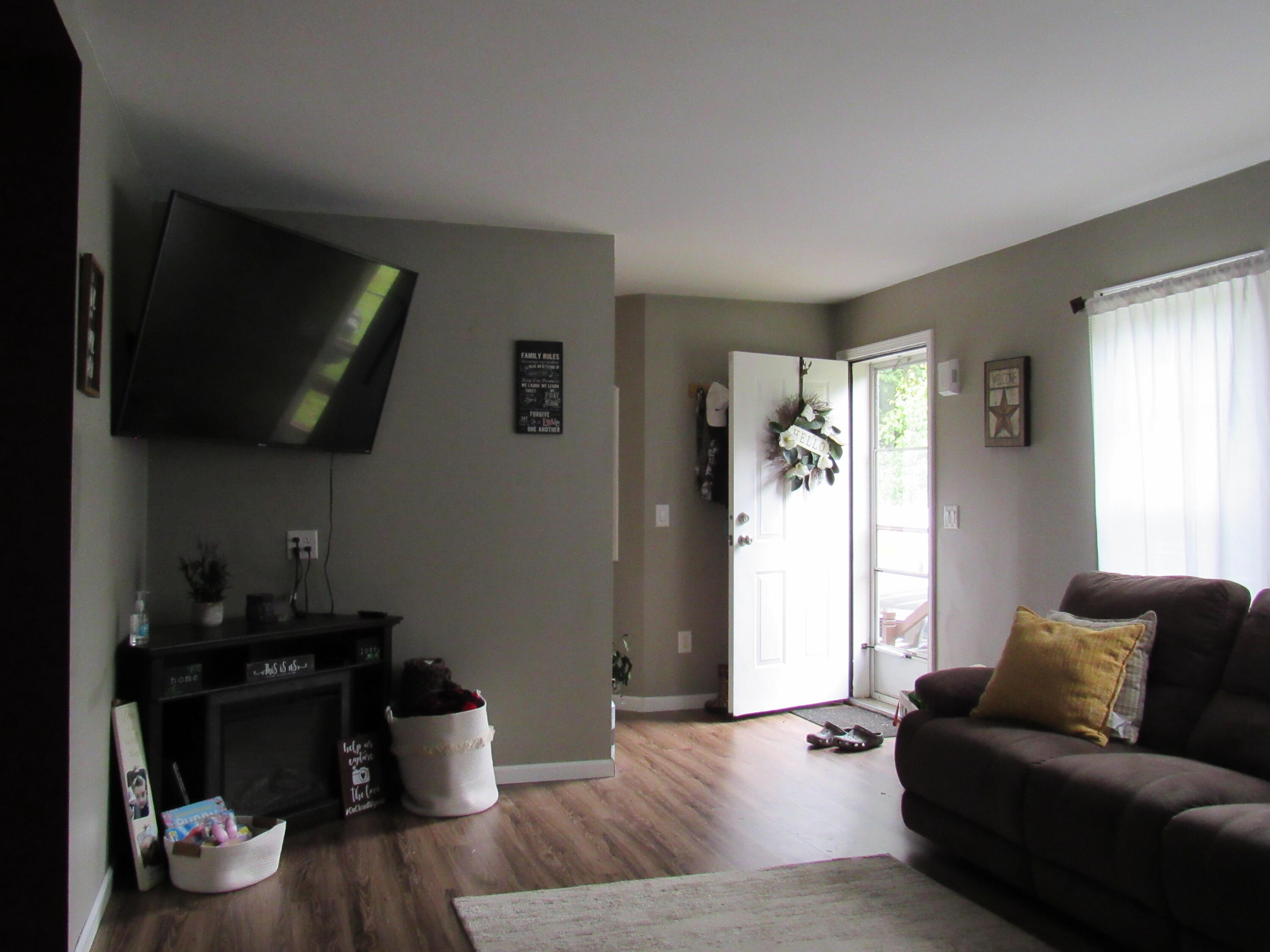 353 Merrill Road Levant, ME 04456 - Photo 8 of 34 IMG_3007
