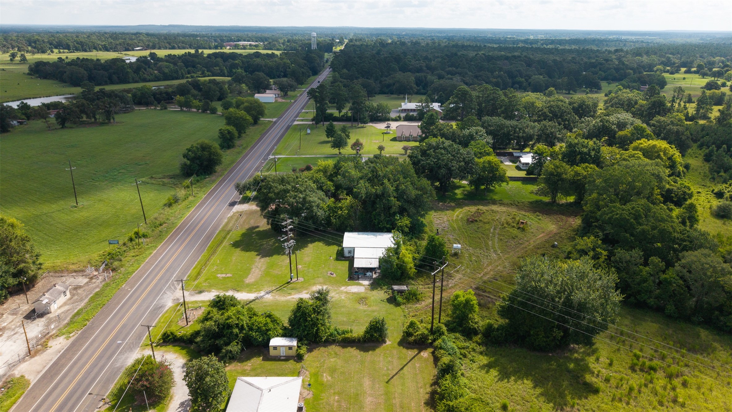 349 East N Highway Trinity, TX 75862 - Photo 7 of 25