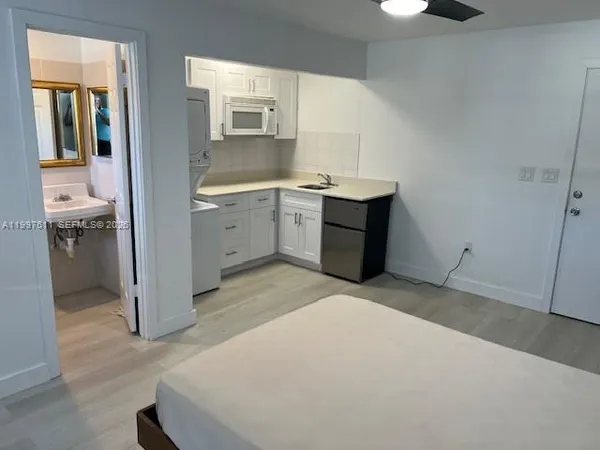 $1,650 | Golden Isles, Hallandale Beach, FL 33009