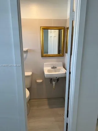 $1,650 | Golden Isles, Hallandale Beach, FL 33009