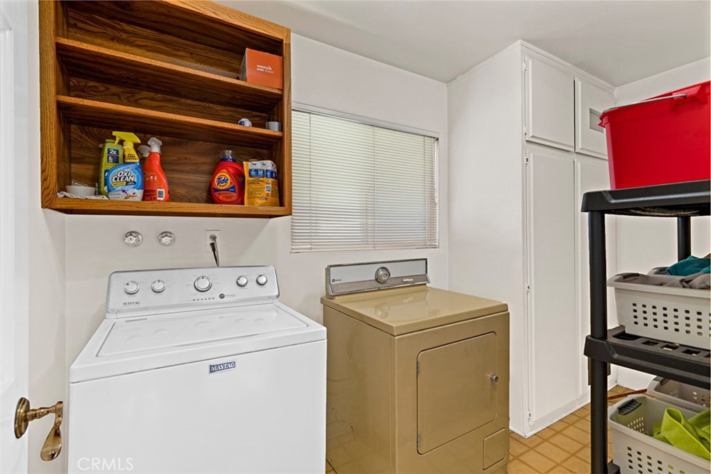 1746 Rudell Road Burbank, CA 91501 - Photo 27 of 41