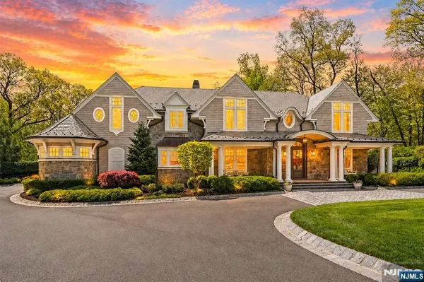 $4,449,000 | 555 Miller Court, Wyckoff, NJ 07481