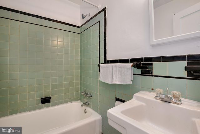 $600,000 | 559 25th Place Northeast, Washington, DC 20002