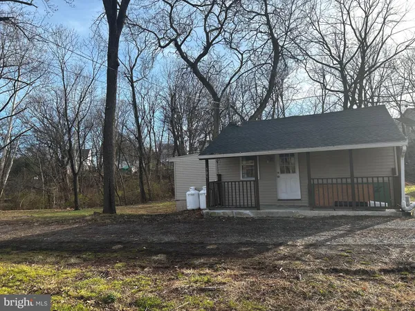 $1,975 | 448 Plum Alley, Spring City, PA 19475