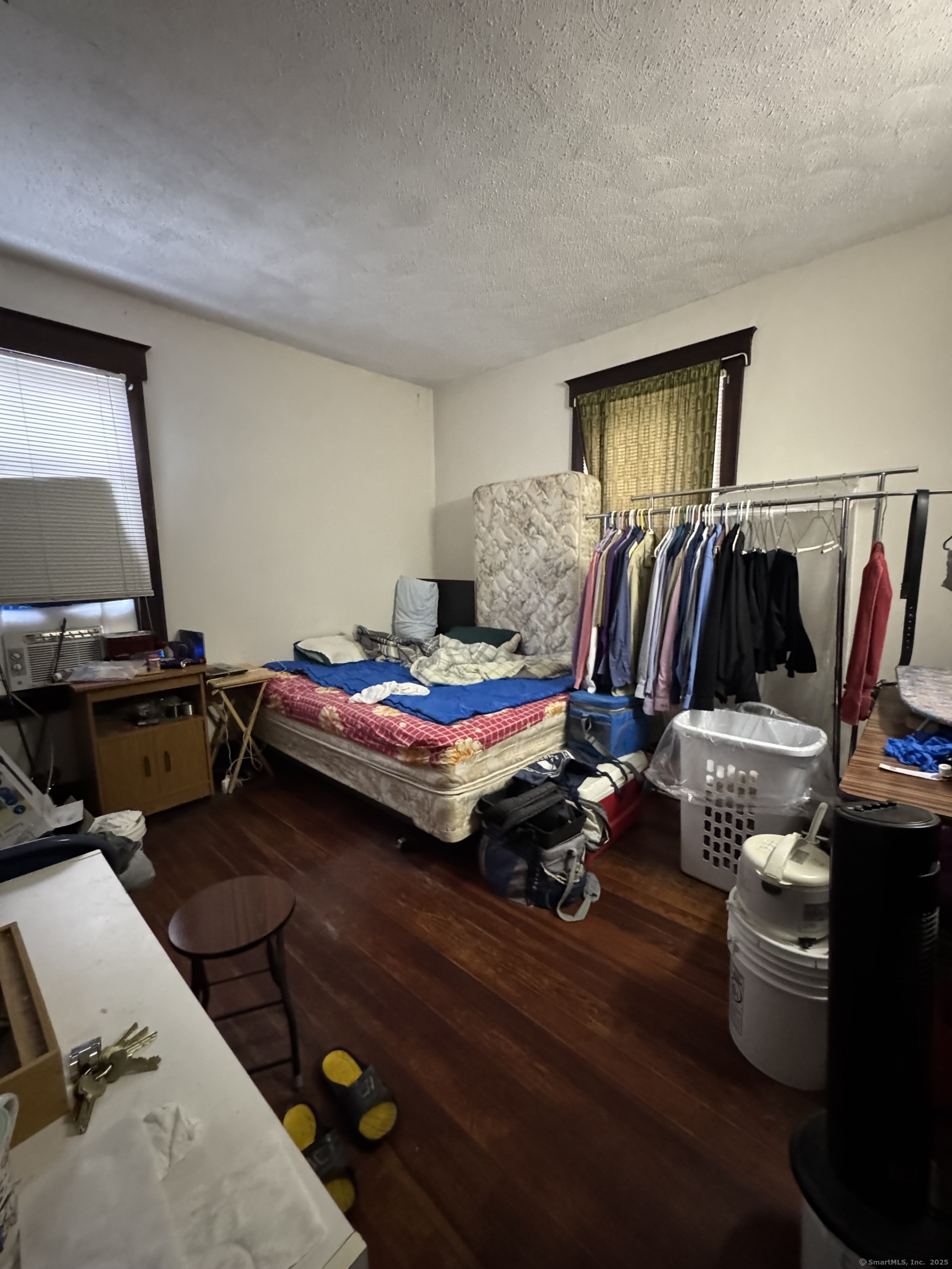 478 East Main Street Norwich, CT 06360 - Photo 8 of 19 a room with furniture