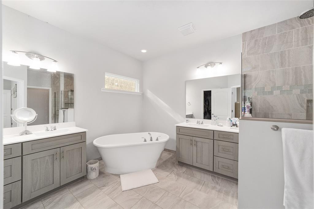 1733 Southwest 72nd Circle Gainesville, FL 32607 - Photo 18 of 59 Gallery Image 18