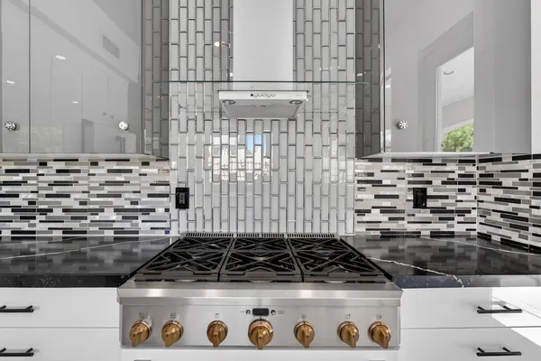 $5,000 | 6932 East Pearl Street, Mesa, AZ 85207