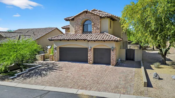 $5,000 | 6932 East Pearl Street, Mesa, AZ 85207