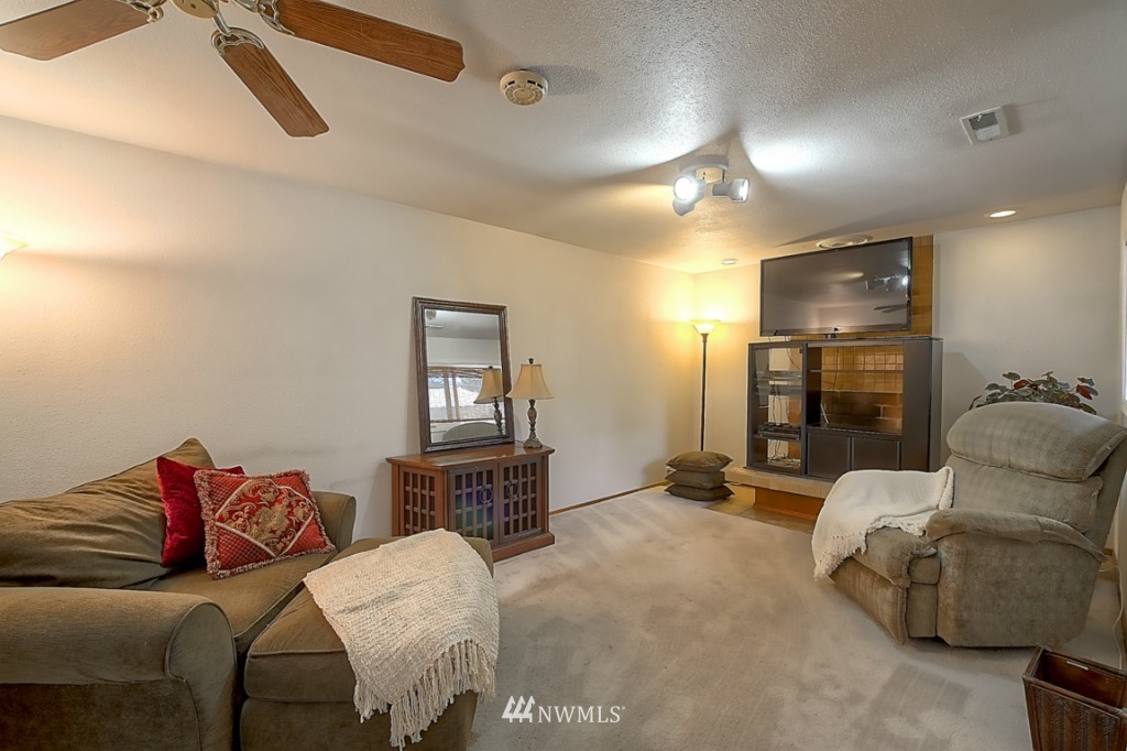 4020 Northeast 21st Street Renton, WA 98056 - Photo 12 of 23