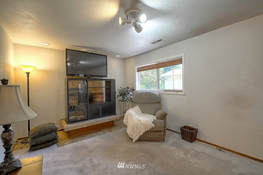 4020 Northeast 21st Street Renton, WA 98056 - Photo 13 of 23