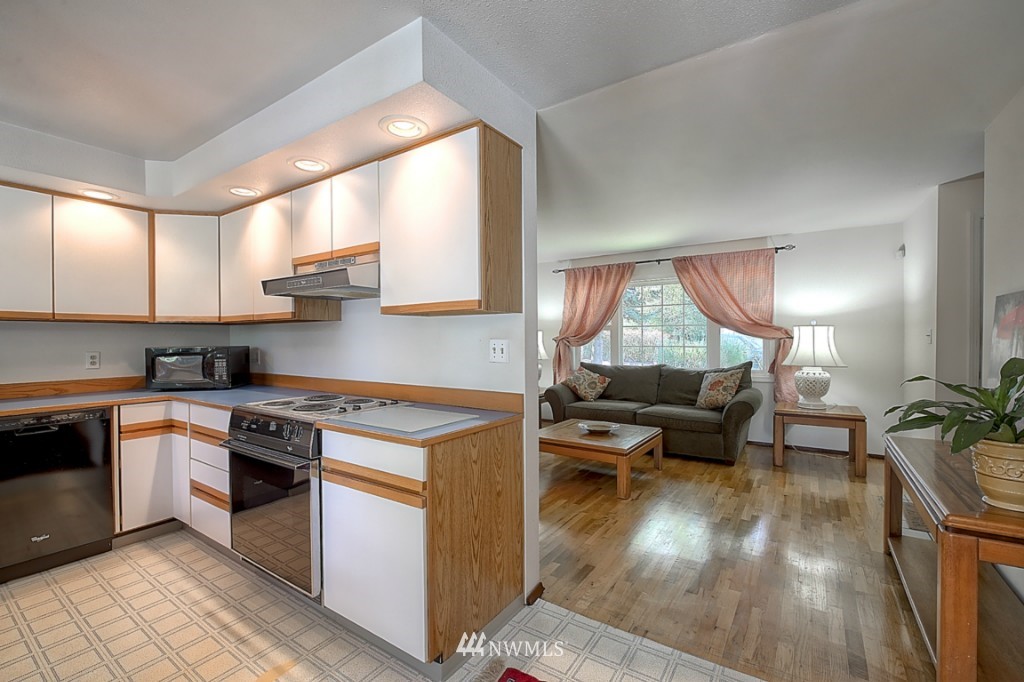 4020 Northeast 21st Street Renton, WA 98056 - Photo 7 of 23
