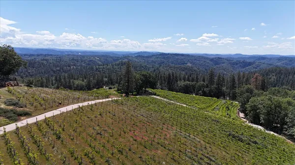 $2,290,000 | 19698 View Forever Lane, Grass Valley, CA 95945