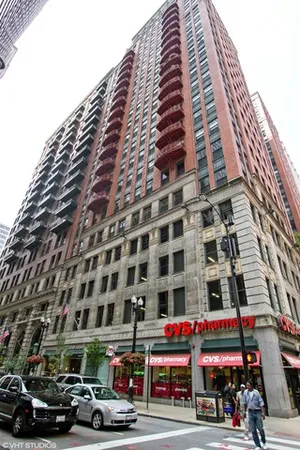$2,500 | 212 West Washington Street, Unit 910, Chicago, IL 60606