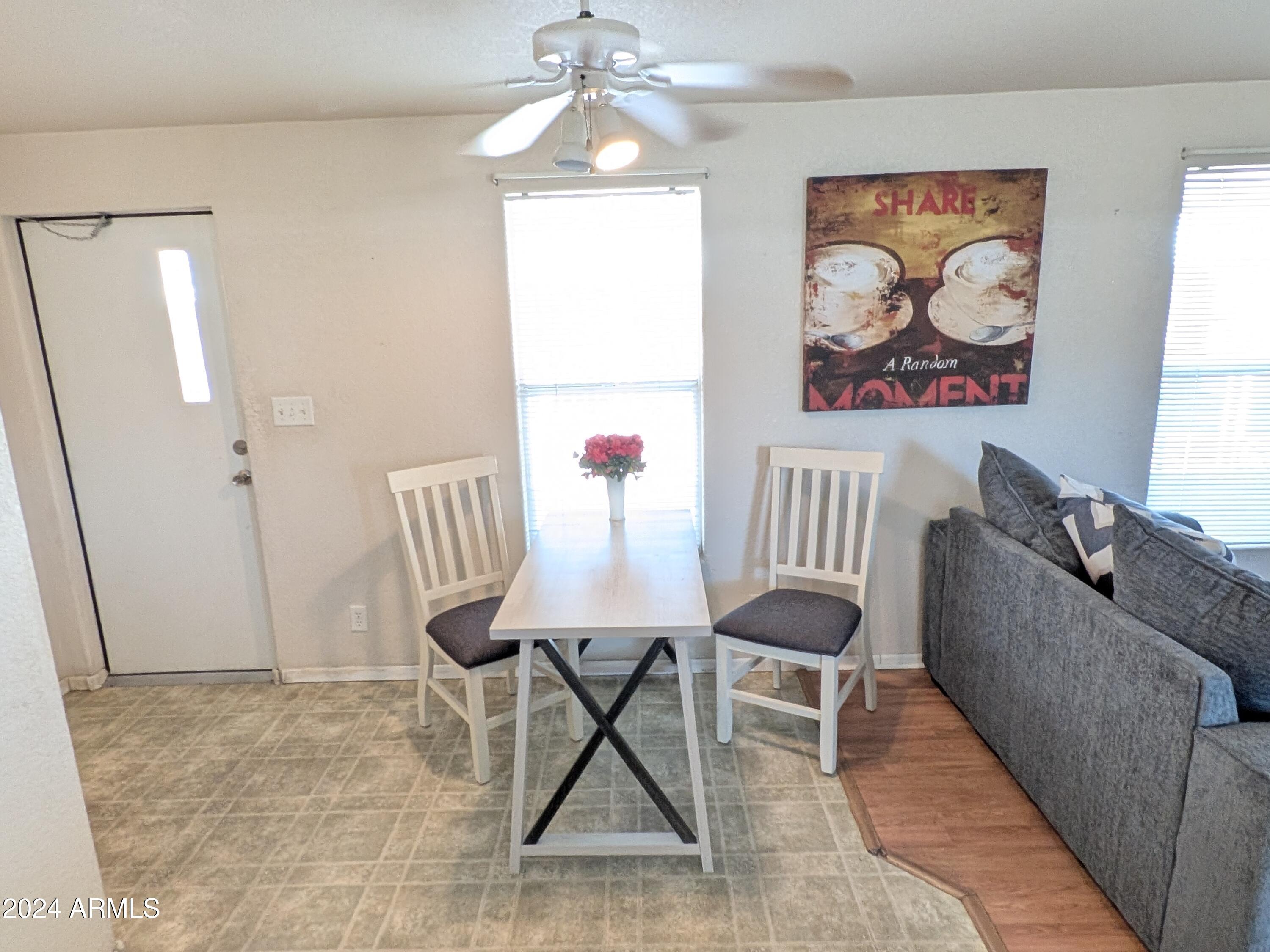 301 South Signal Butte Road, Unit 510 Apache Junction, AZ 85120 - Photo 12 of 28 Kitchen (eat-in area)
