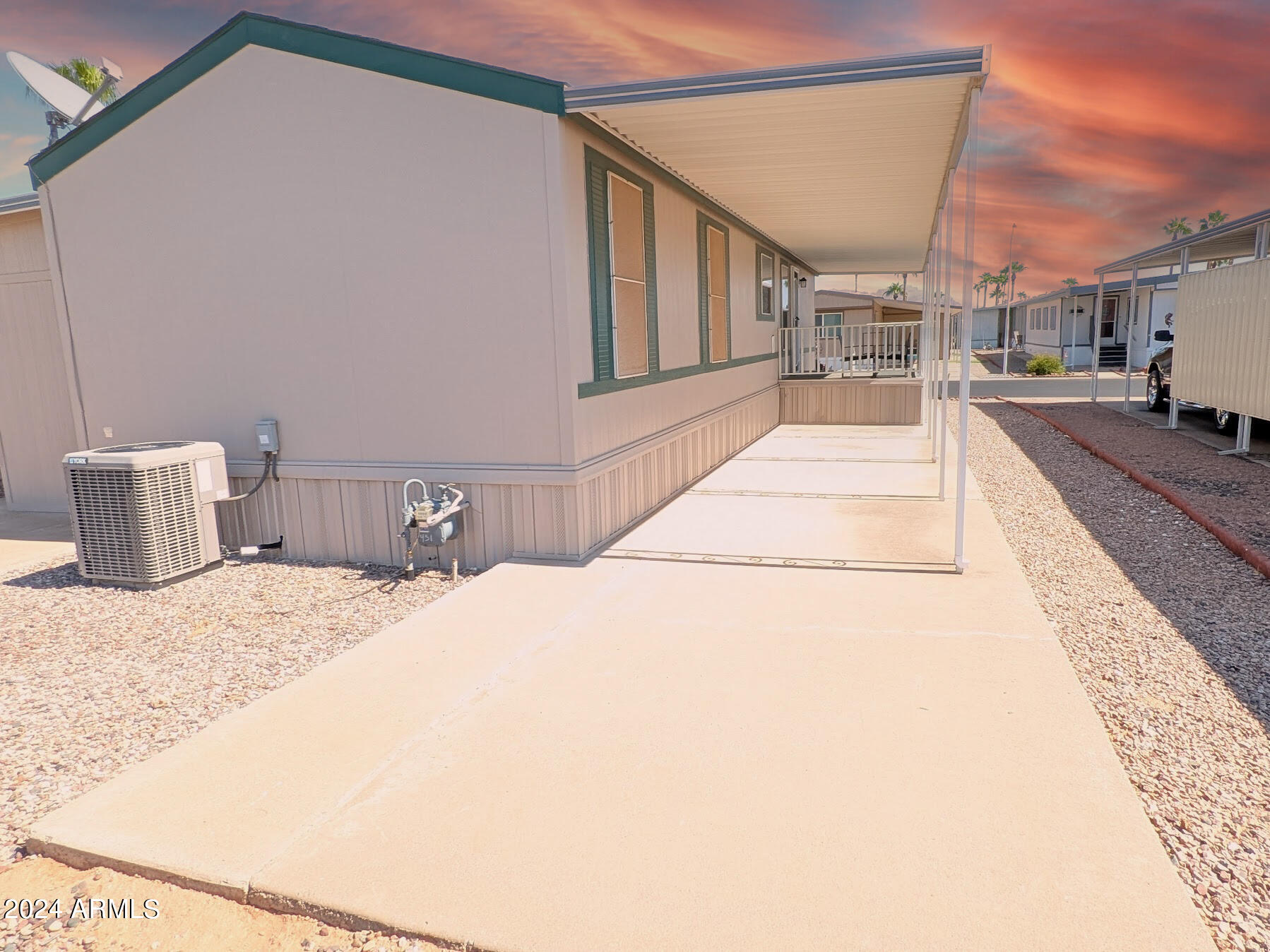 301 South Signal Butte Road, Unit 510 Apache Junction, AZ 85120 - Photo 5 of 28 Rearside patio