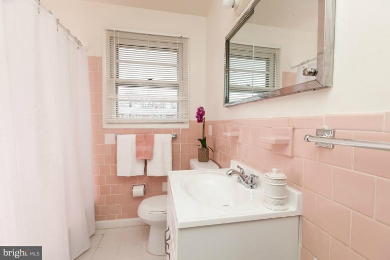 6942 Blanche Road Baltimore, MD 21215 - Photo 18 of 28 Bath