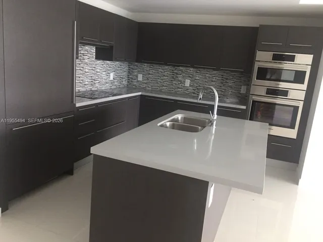 a view of empty room with window