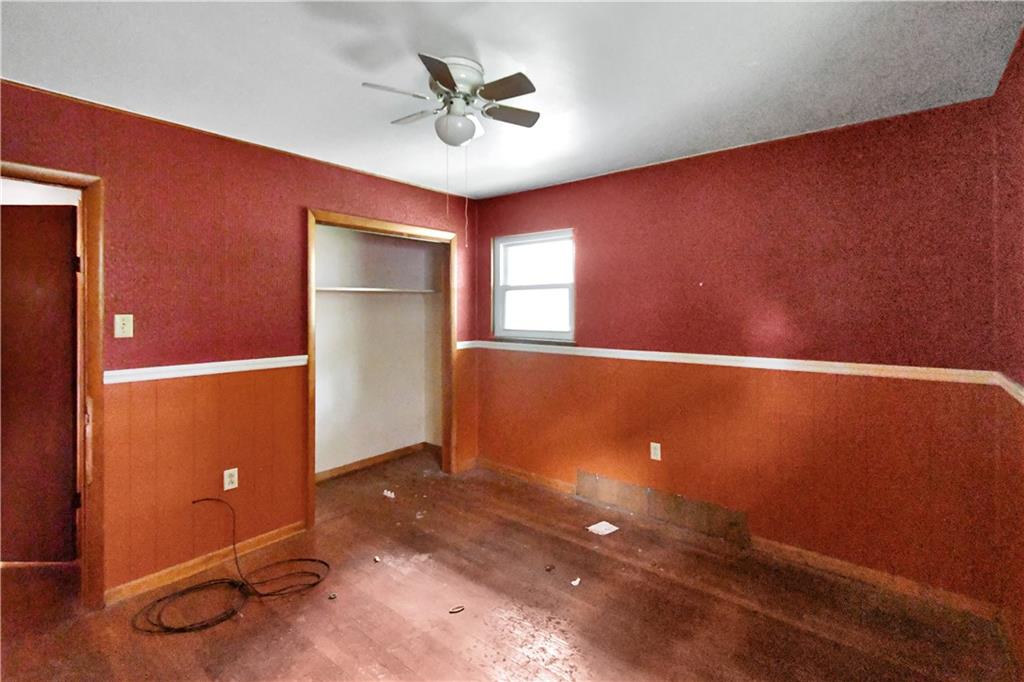 222 Gas Company Road Mount Morris, PA 15349 - Photo 22 of 34 a view of a livingroom with a workspace