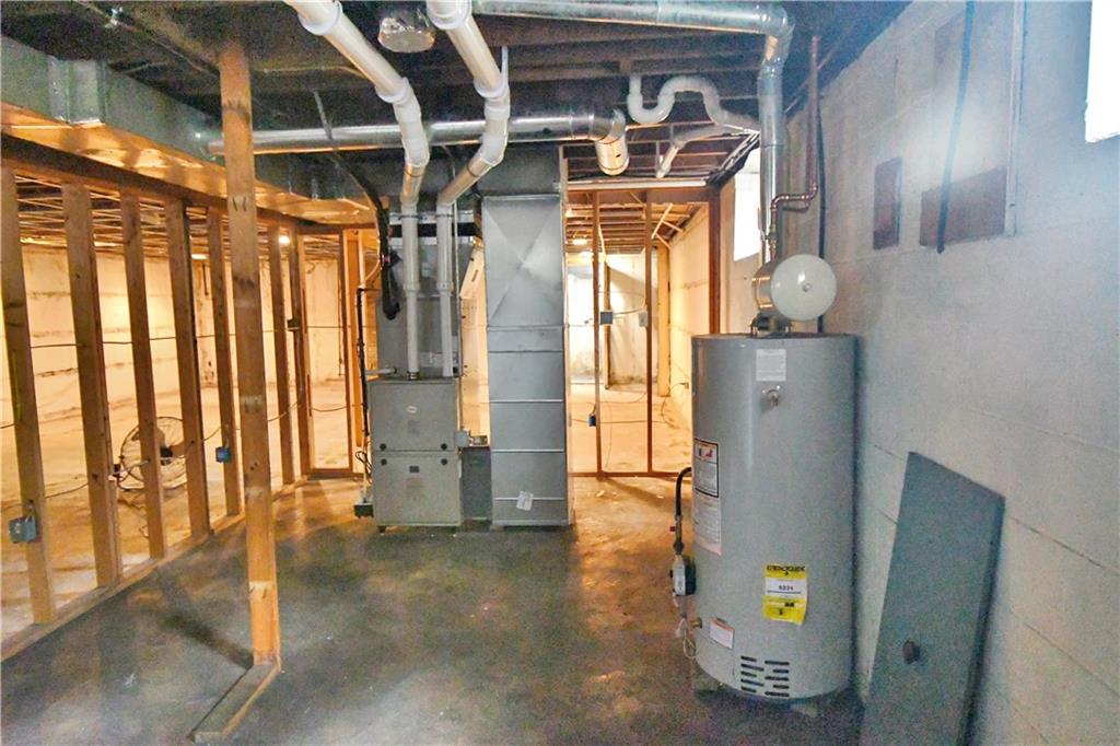 222 Gas Company Road Mount Morris, PA 15349 - Photo 33 of 34 a view of an empty room