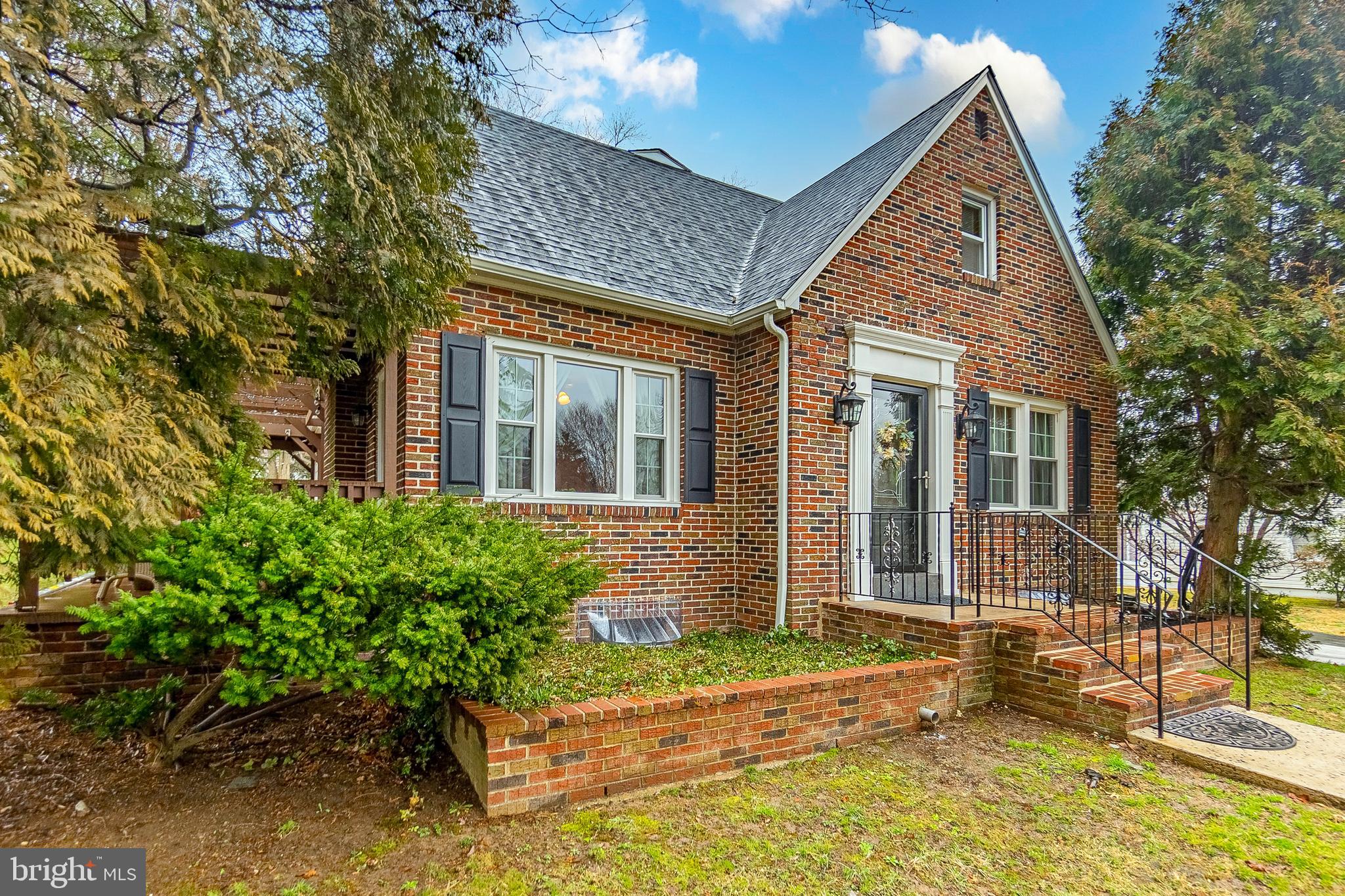 215 West Rose Valley Road Wallingford, PA 19086 - Photo 2 of 77