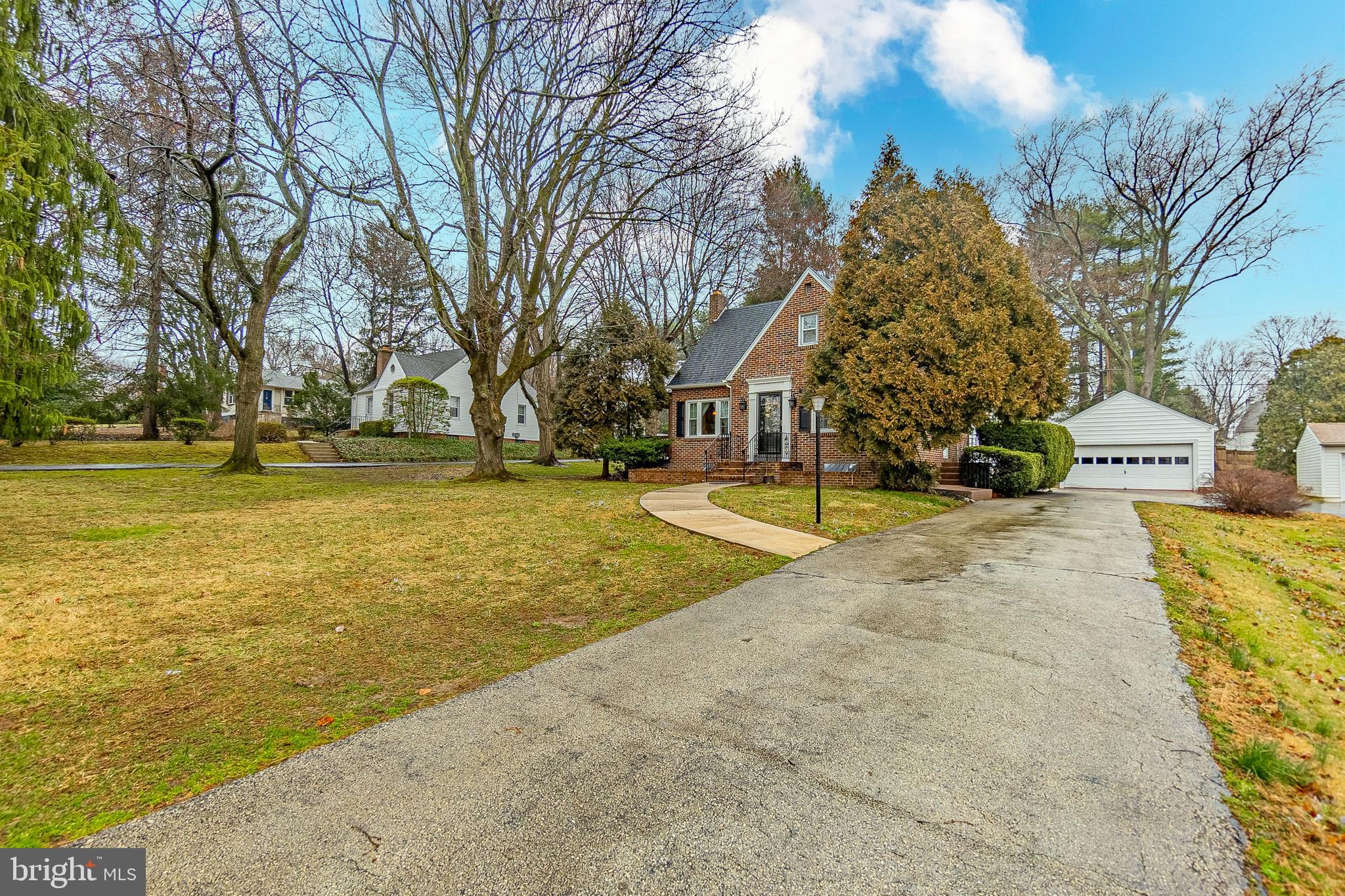 215 West Rose Valley Road Wallingford, PA 19086 - Photo 4 of 77