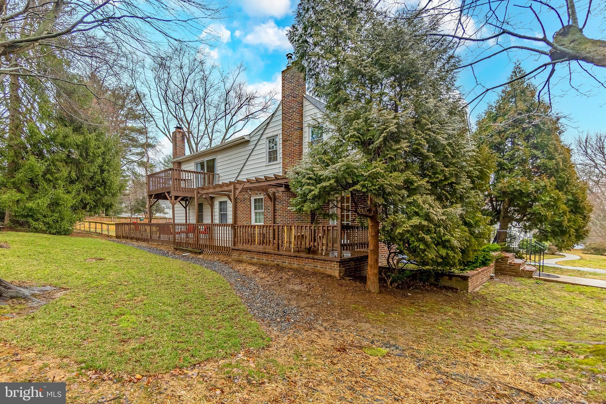 215 West Rose Valley Road Wallingford, PA 19086 - Photo 5 of 77