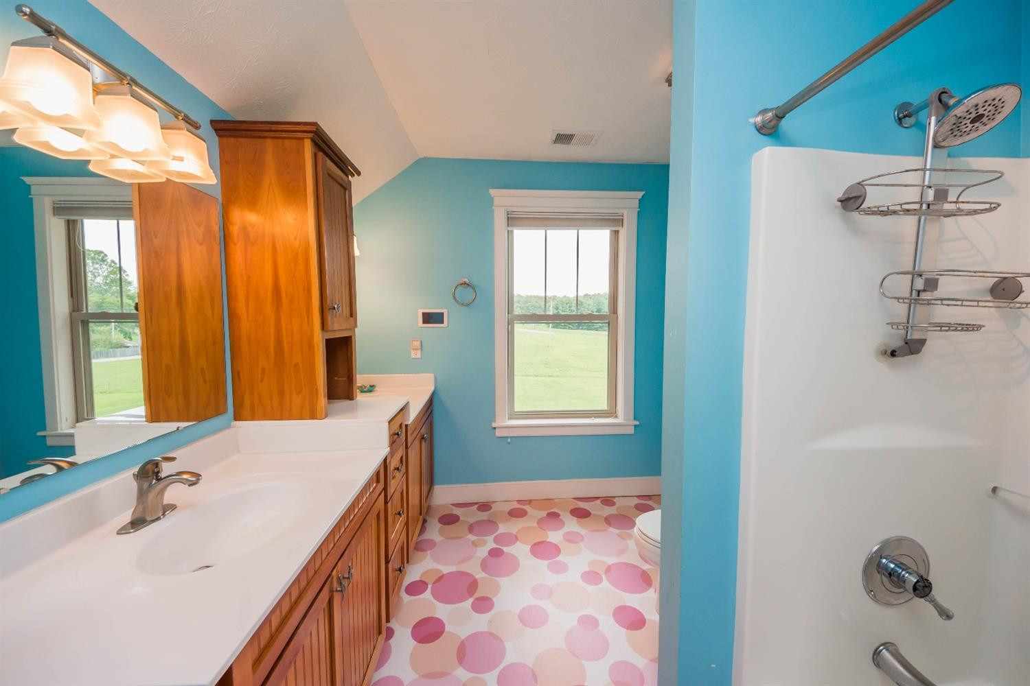2105 Two Mile Road Winchester, KY 40391 - Photo 30 of 48 2nd. floor bathroom