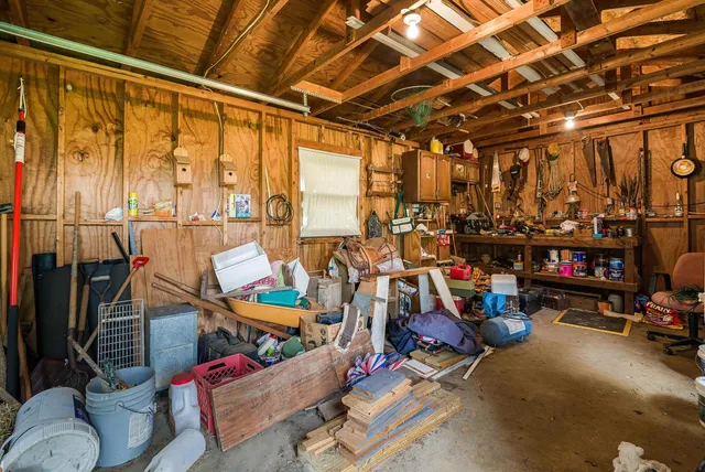 a view of yard with green space