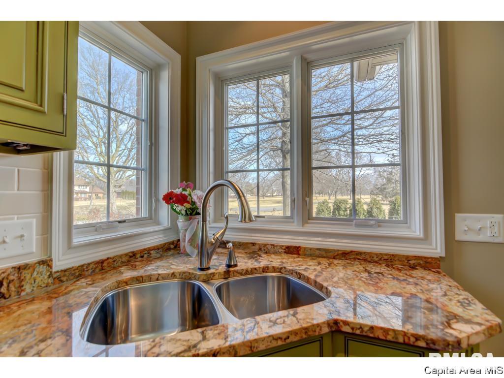 58 Oakmont Drive Springfield, IL 62704 - Photo 17 of 36