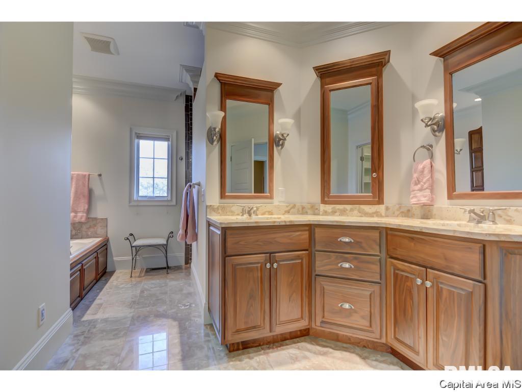 58 Oakmont Drive Springfield, IL 62704 - Photo 23 of 36