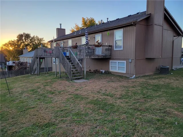 $475,000 | 939-941 Goldfinch Lane, Liberty, MO 64068