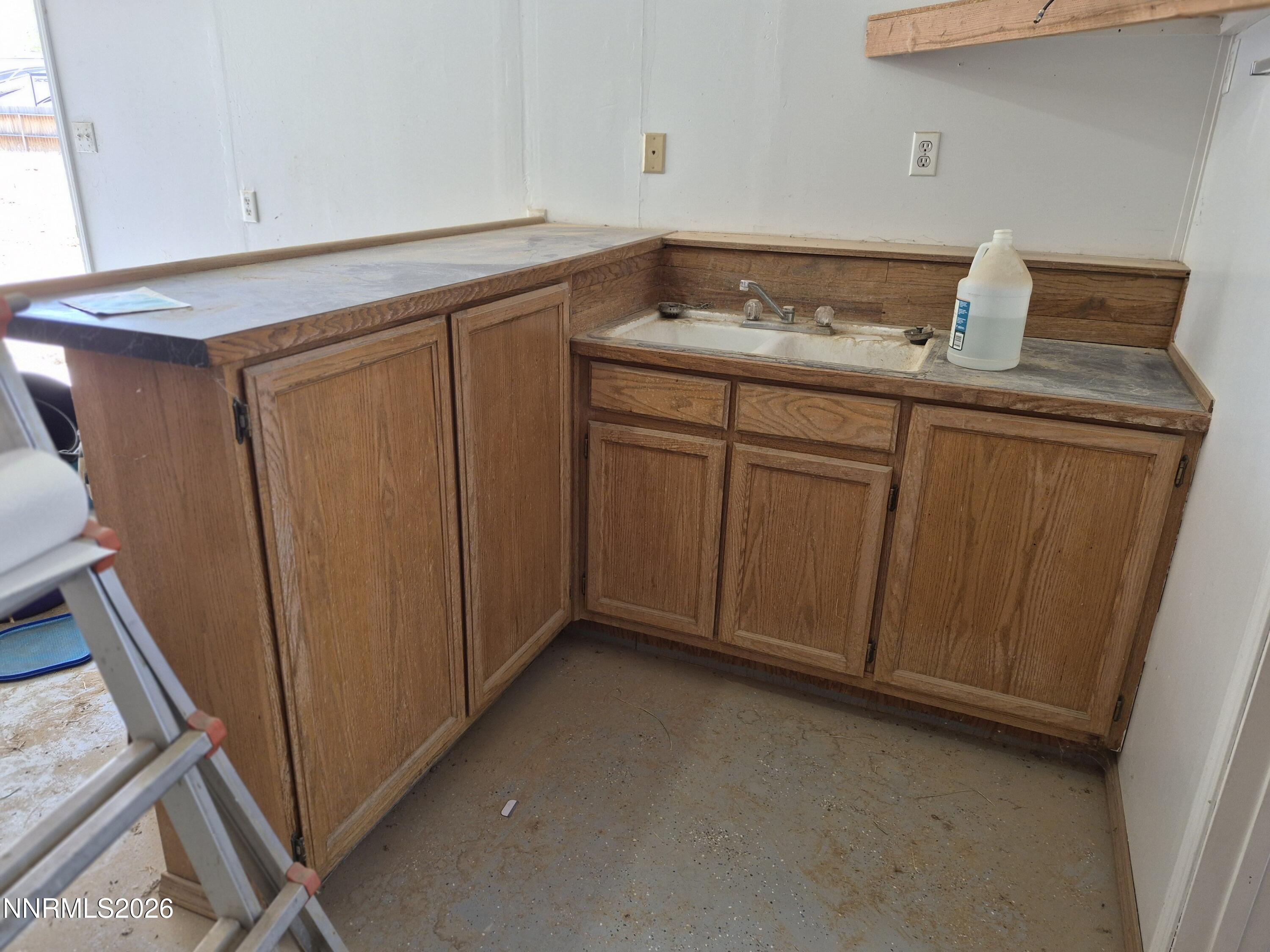 1140 Pine Road Fallon, NV 89406 - Photo 21 of 23 PINE SHOP KITCHEN