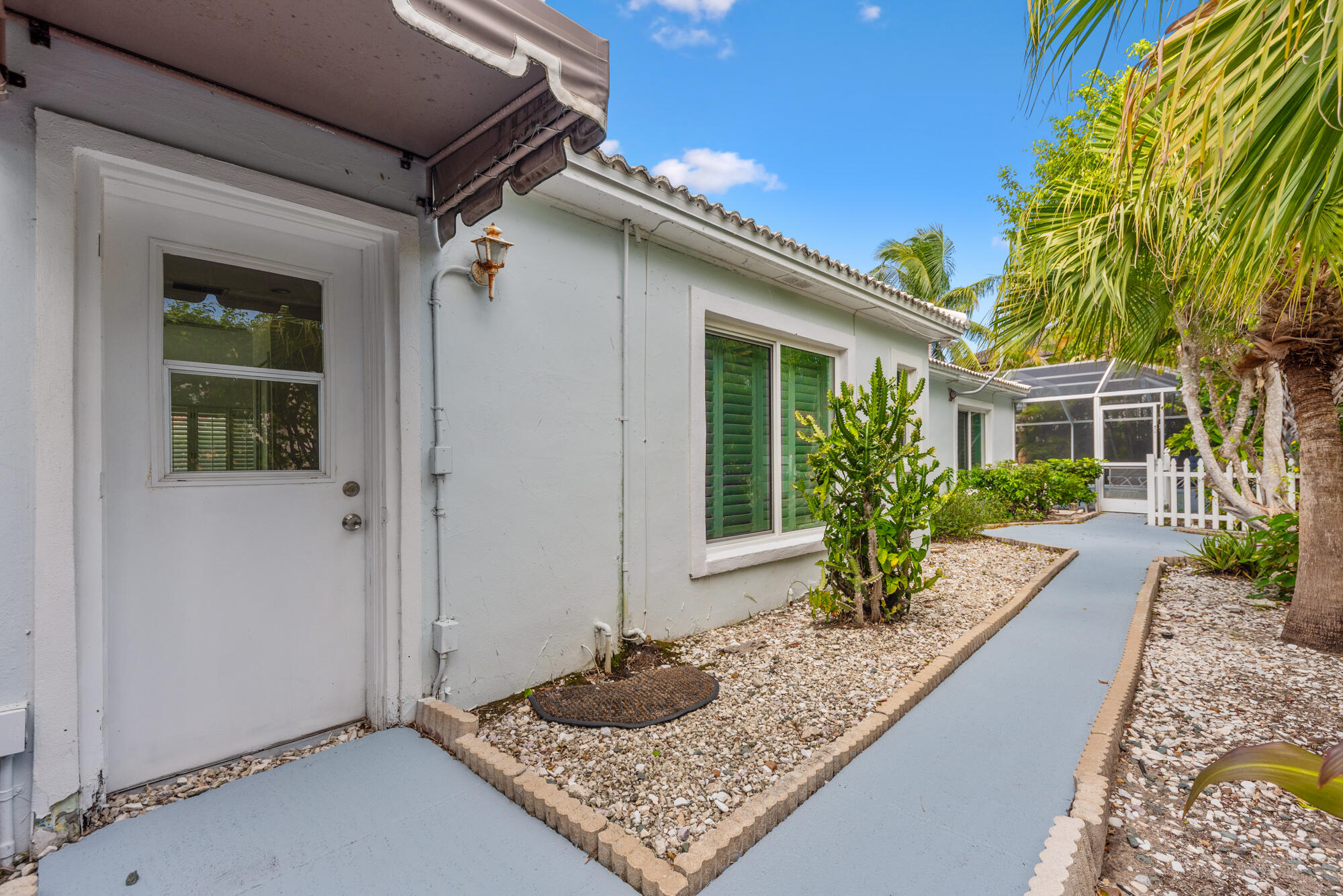 1140 Beach Road West Palm Beach, FL 33404 - Photo 19 of 35 1140 Beach Rd, Riviera Beach (1)